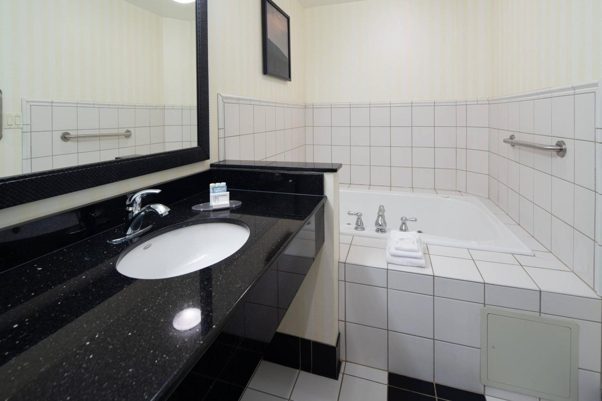 Fairfield Inn & Suites Seattle Bremerton Dış mekan fotoğraf