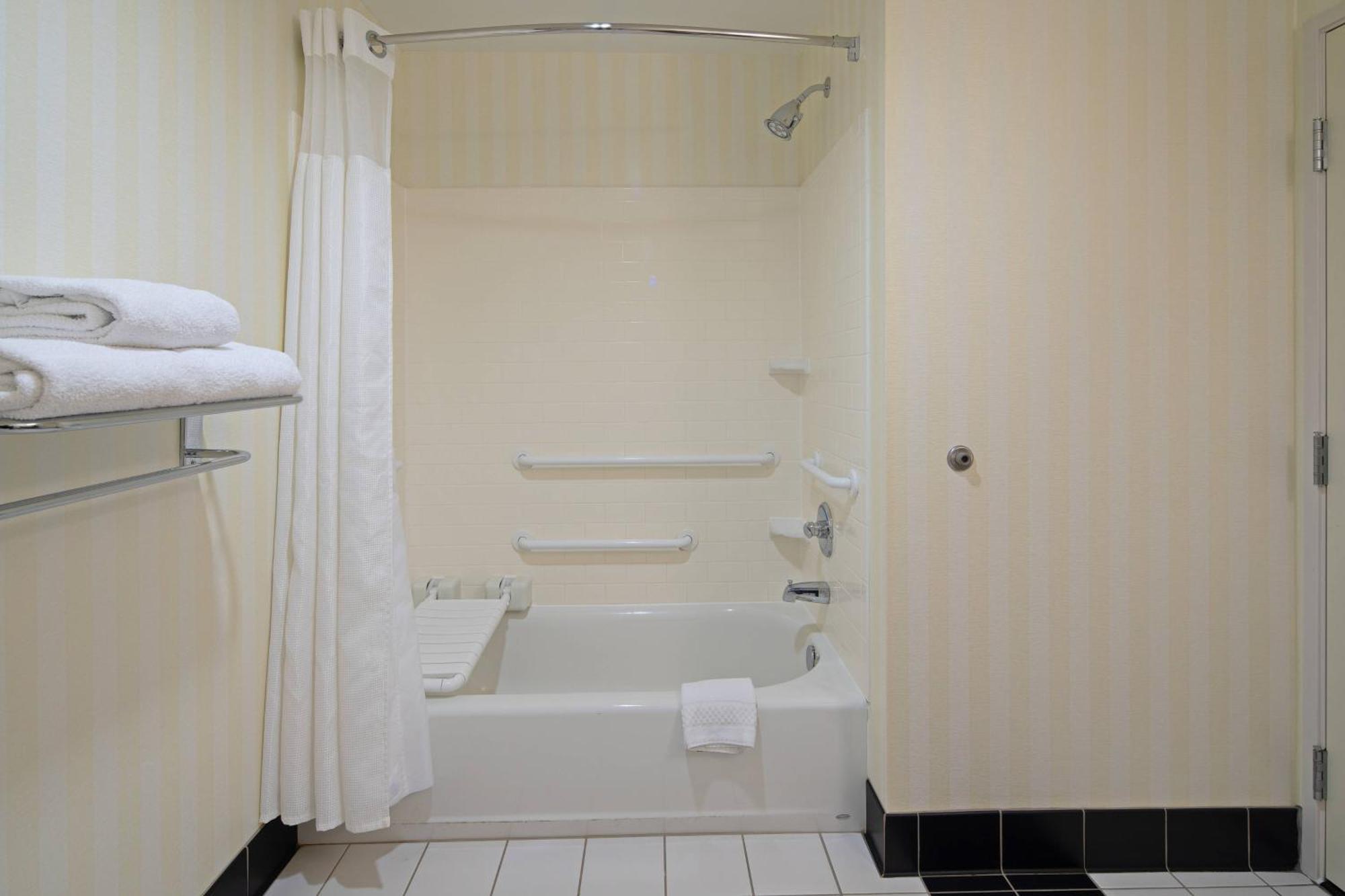 Fairfield Inn & Suites Seattle Bremerton Dış mekan fotoğraf